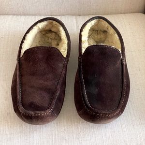 Mens UGG brown fur lined suede slippers